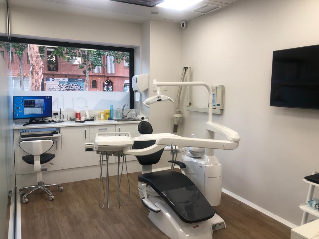 Clínica Dental Megía